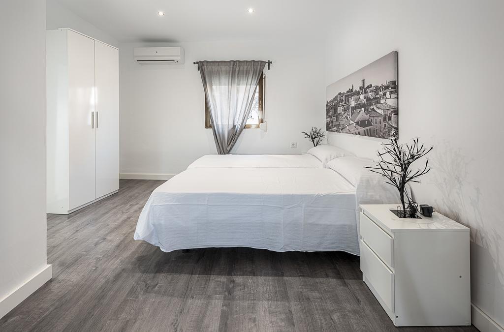 Apartamentos Turisticos Domus Seleqtia Plaza Mayor Caces Zewnętrze zdjęcie
